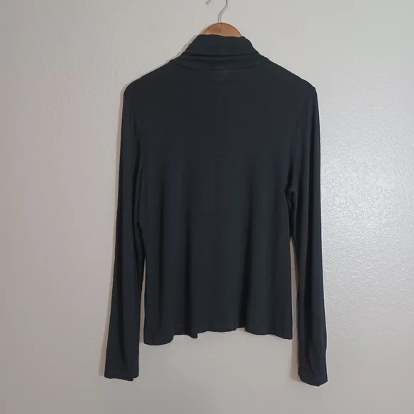 SET OF Ralph Lauren & Investments Women's Black Turtleneck Tops Size Large 2 Ct. - Picture 4 of 8